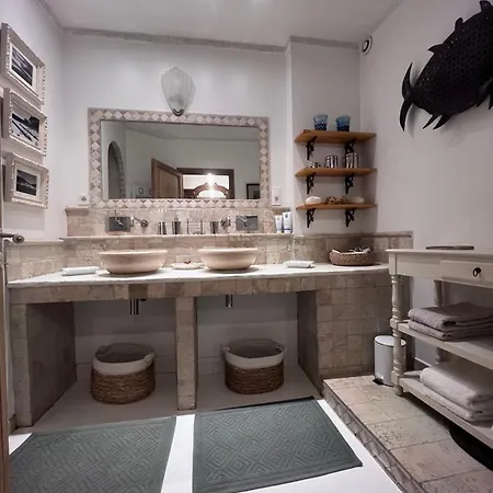 Des Sablons Apartment *
