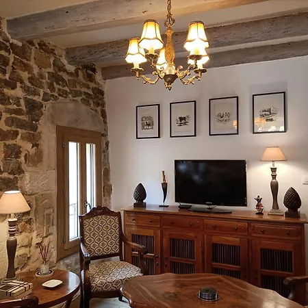 Des Sablons Apartment Aigues-Mortes