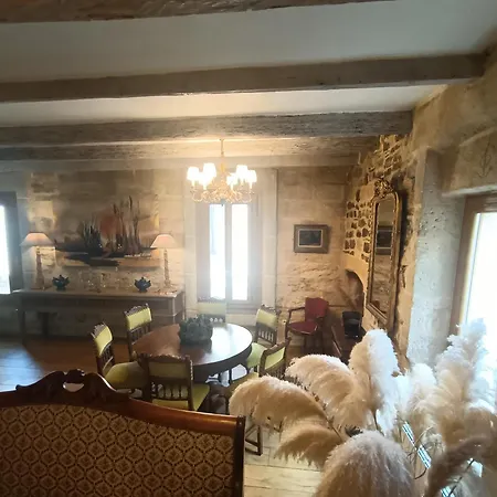 Des Sablons Apartment