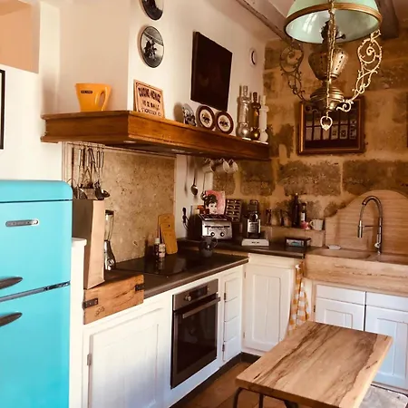 Des Sablons Apartment Aigues-Mortes